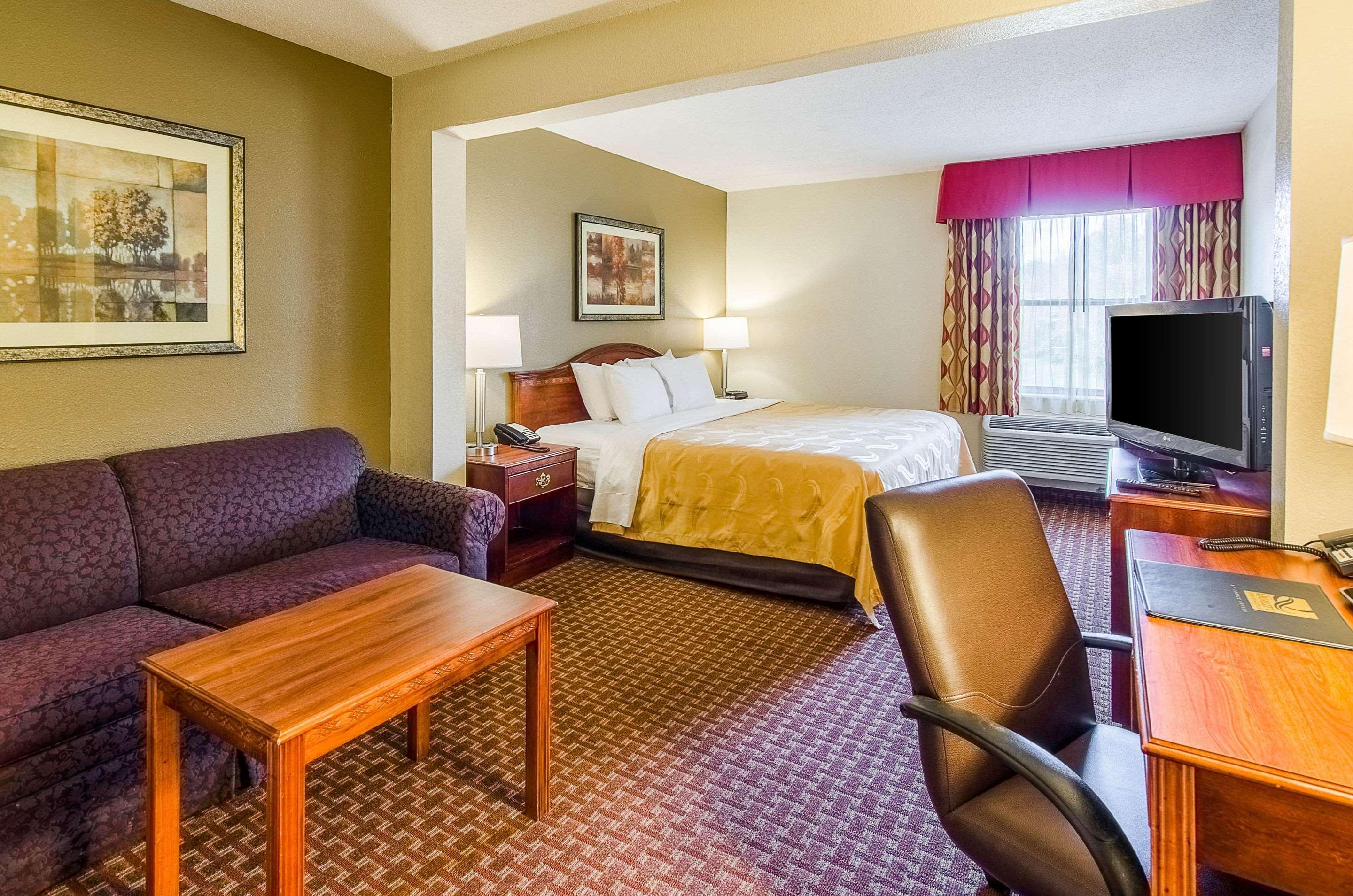 Quality Inn & Suites Lexington Near I-64 And I-81 Timber Ridge Exterior foto