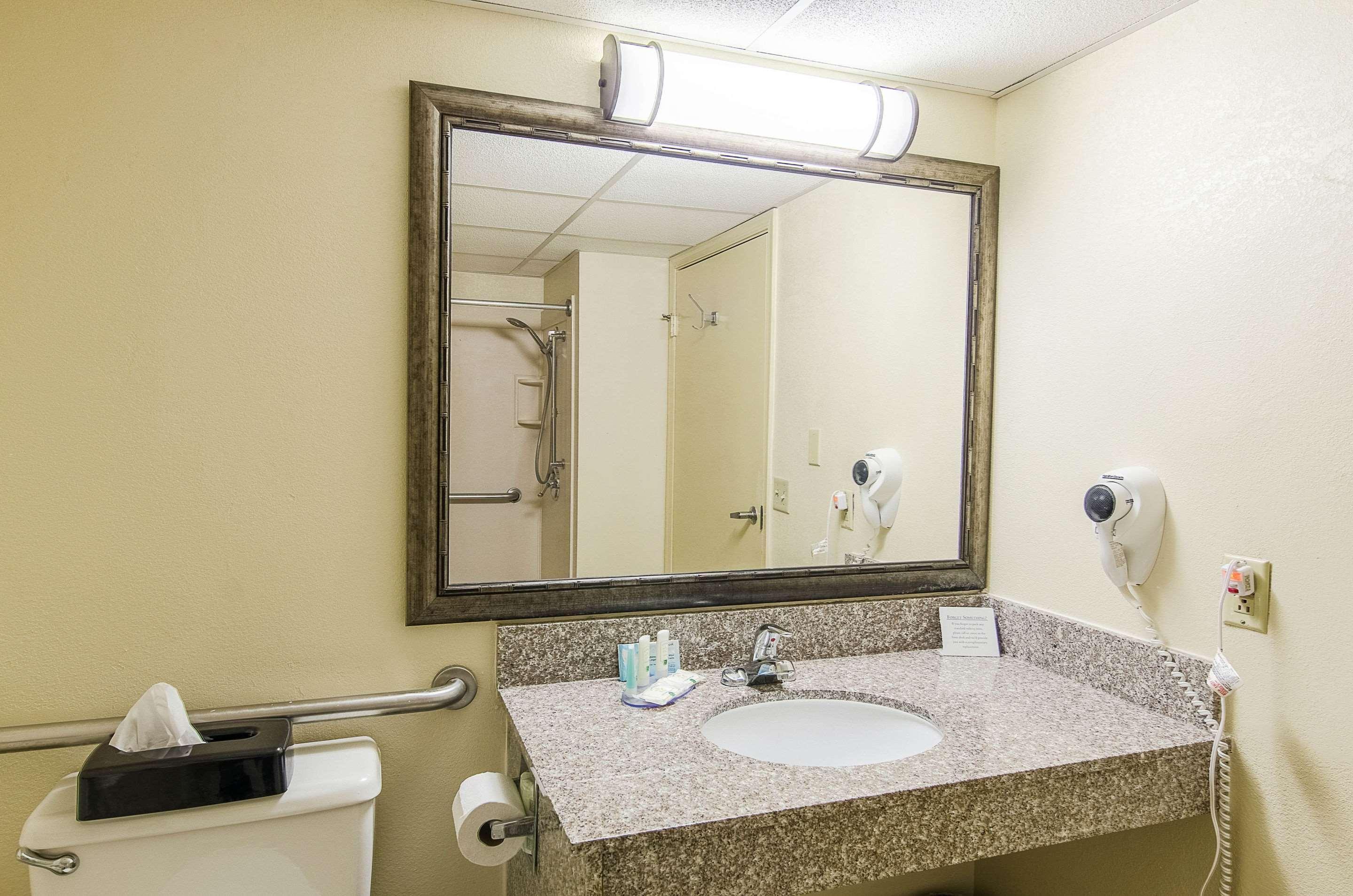 Quality Inn & Suites Lexington Near I-64 And I-81 Timber Ridge Exterior foto