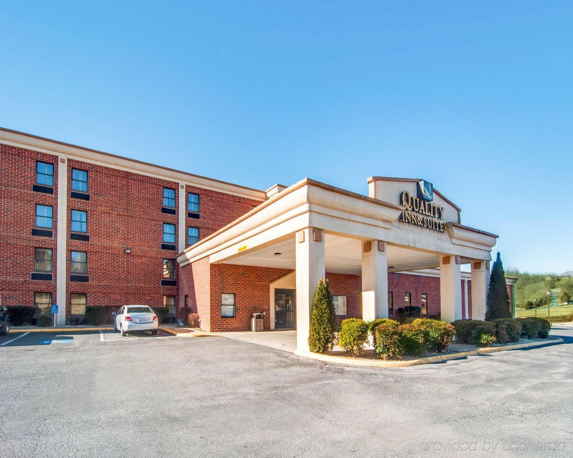 Quality Inn & Suites Lexington Near I-64 And I-81 Timber Ridge Exterior foto