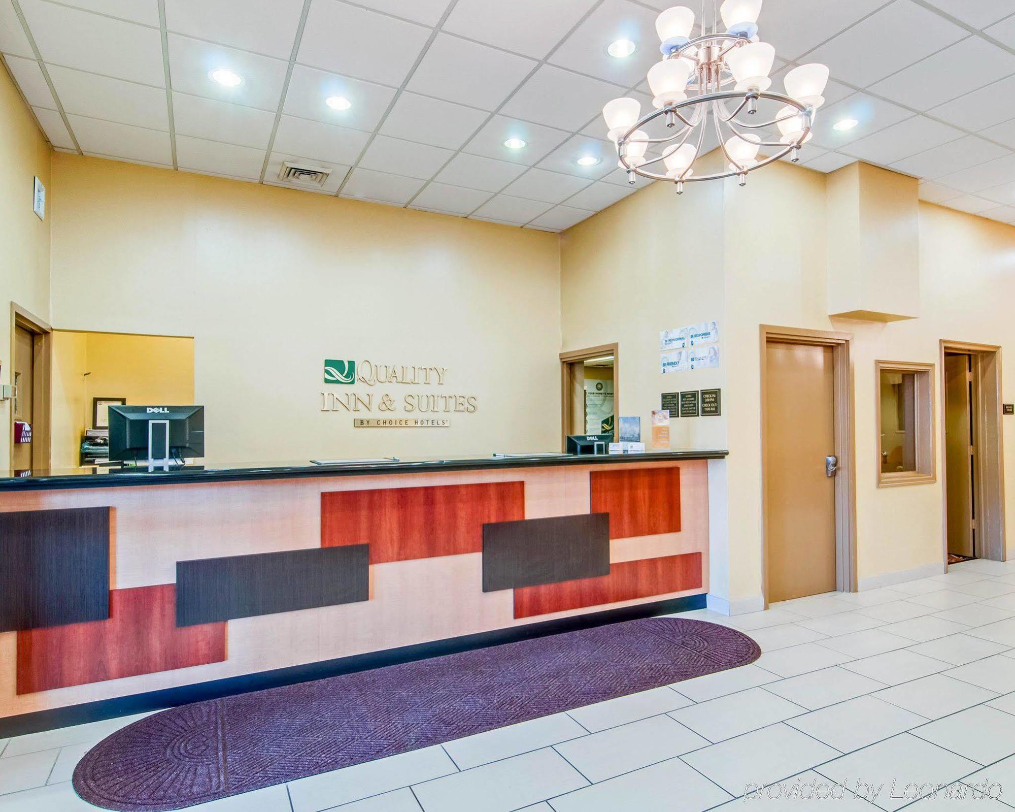 Quality Inn & Suites Lexington Near I-64 And I-81 Timber Ridge Exterior foto